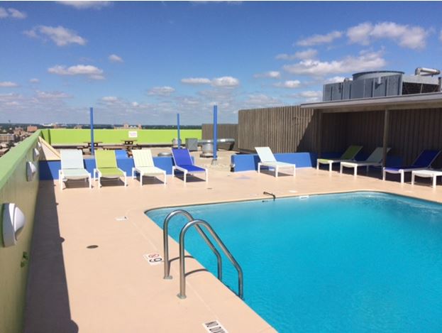 /TowerApartments/media/Tower-Apartments/Image-Gallery/tower-apartments-milwaukee-wi-pool.jpg